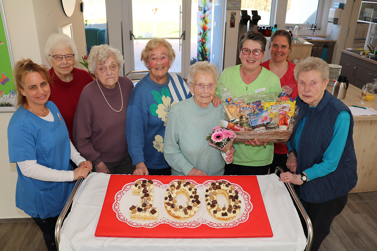Eine Torte zum Einhundertsten