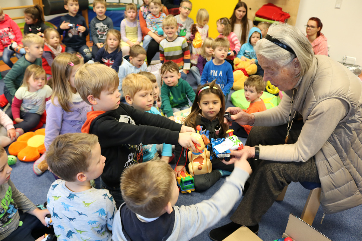 Kinder helfen Kindern